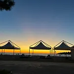 Adriatic Treasure Apt, Luxury & Beachfront - By Beta Premium